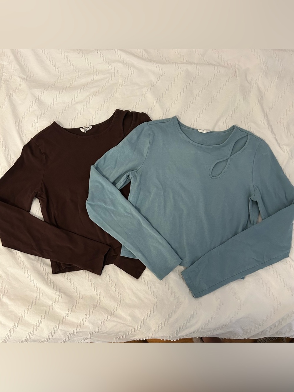 Cotton On Women’s Crop Top Bundle of 2 Blue Brown Long Sleeve Stretch M Cut Out